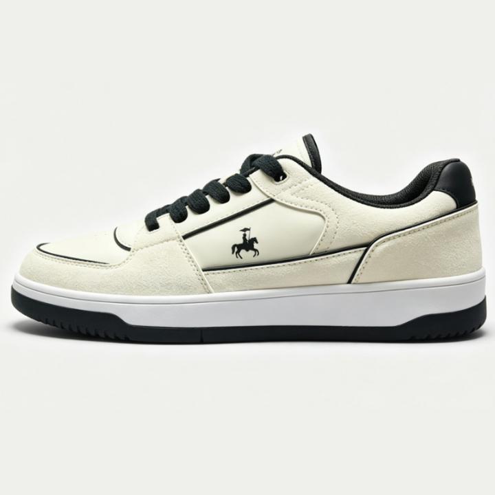 Sneaker shoes