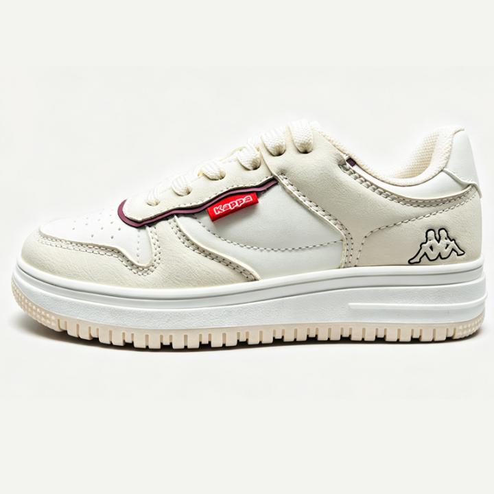 Sneaker shoes